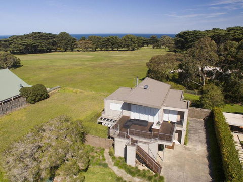 Pride And Prejudice - Phillip Island Accommodation 0