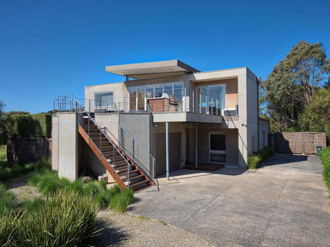 Pride And Prejudice - Phillip Island Accommodation 2