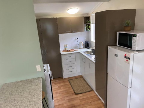 Private Guesthouse - Pet Friendly - Walk To Beach - Phillip Island Accommodation 1