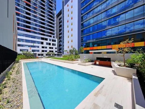 Private Bedroom & Bathroom In Shared Inner Brisbane Apartment - Phillip Island Accommodation 0