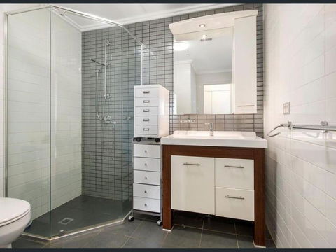 Private Room With Shared Washroom Only In 3bhk Apartment - Phillip Island Accommodation 2