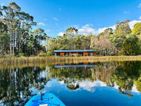 Quamby Bluff Lake House, Deloraine, Tasmania - Phillip Island Accommodation 0