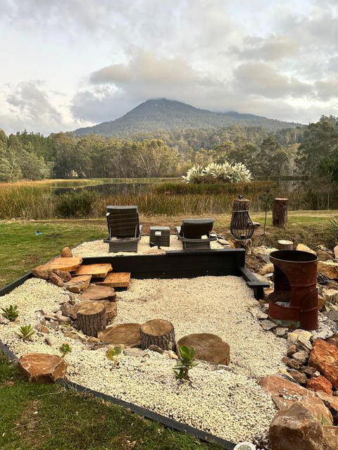Quamby Bluff Lake House, Deloraine, Tasmania - Phillip Island Accommodation 2