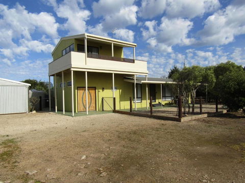 Quandong Beach Shack - Phillip Island Accommodation 0