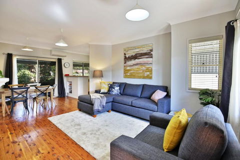 Queen Street Cottage - Phillip Island Accommodation 0