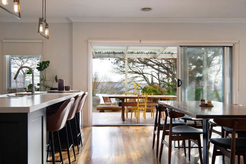 Queensberry House Daylesford - Phillip Island Accommodation 0