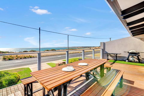 Queensland South - Aldinga Beach - C21 SouthCoast Holidays - Phillip Island Accommodation 0