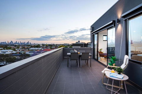 Queensview168 Apartments Moonee Ponds - Phillip Island Accommodation 0