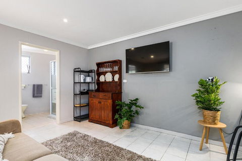 Quiet & Comfy - Phillip Island Accommodation 2