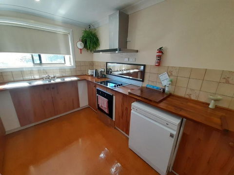 QUIET PROPERTY BY THE RIVER - Phillip Island Accommodation 3