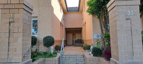 Quiet Secure Oasis In Gymea - Phillip Island Accommodation 0