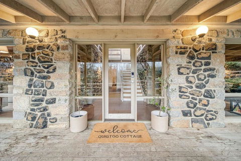 Quigtoo Cottage - Beautiful 4BR Stone Cottage L WiFi L Bath L Garden - Phillip Island Accommodation 1