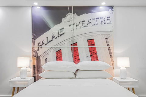 Quirky Studio With Sleek Decor In St Kilda - Phillip Island Accommodation 2