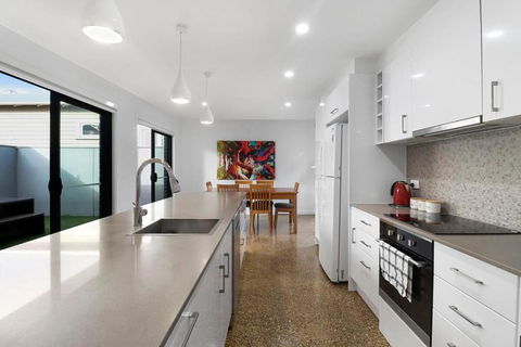 Raven West House I Corporate Or Holiday - Phillip Island Accommodation 3