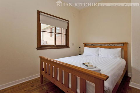 Red Brick Beauty - Central Cottage - Phillip Island Accommodation 2