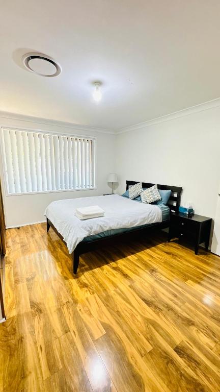Quiet Family Townhouse In Wollongong CBD - Phillip Island Accommodation 2