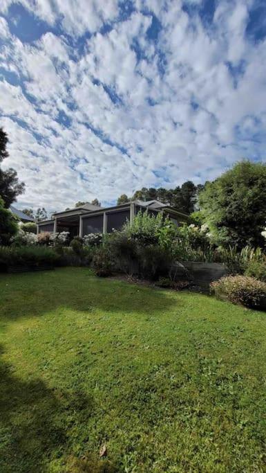 Quiet Family Retreat Getaway - Wildlife Park, Sovereign Hill, Kryall Castle And City At Your Door - Modern House, 8 Guests, 4 Bedrooms, 5 Beds - Phillip Island Accommodation 0