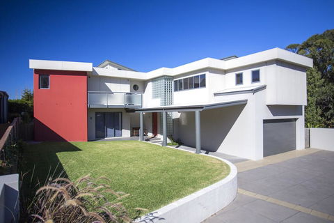 Atlantas, Mollymook Beach - Phillip Island Accommodation 1
