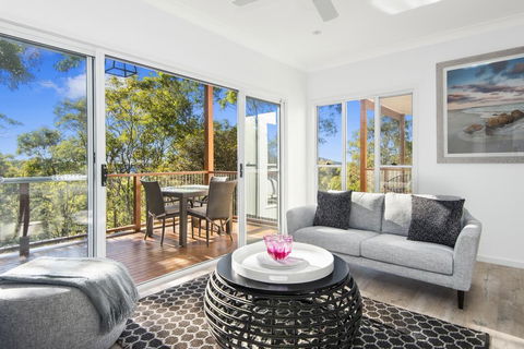 Avalon Tree House - Phillip Island Accommodation 0