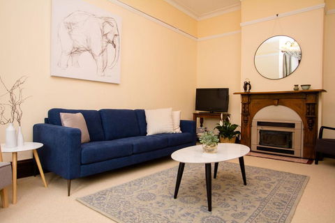 Avoca House - Circa 1900 Gorgeous Federation Home - Phillip Island Accommodation 3