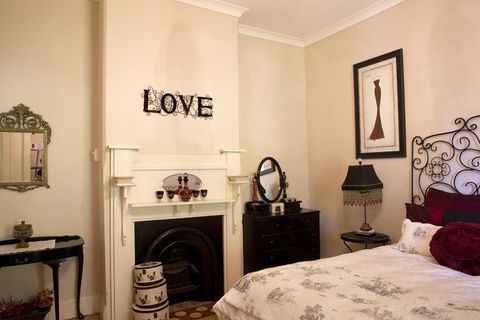 Azalea Cedar-Rose Barossa Valley Villa - Phillip Island Accommodation 2