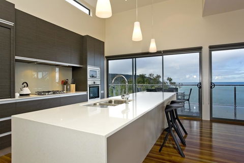 Azure - Phillip Island Accommodation 2