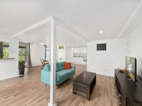 Bailey House - Phillip Island Accommodation 0