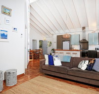 Balena  Culburra - Pet Friendly - 1 Min Walk to Beach - Phillip Island Accommodation