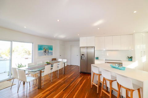 Bali St BeachHouse - Phillip Island Accommodation 2