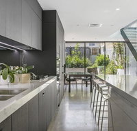 Balmain Bombshell Executive  Family Retreat - Phillip Island Accommodation