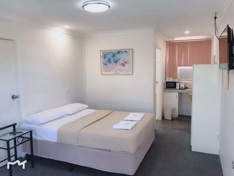 Bananatown Motel - Phillip Island Accommodation 1