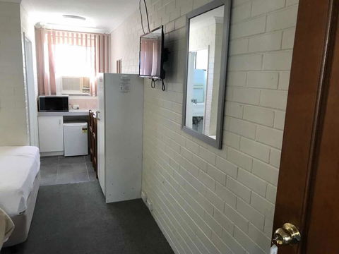 Bananatown Motel - Phillip Island Accommodation 2