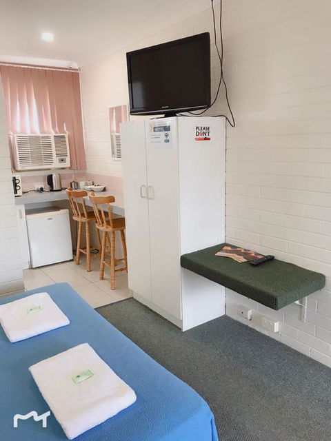 Bananatown Motel - Phillip Island Accommodation 3
