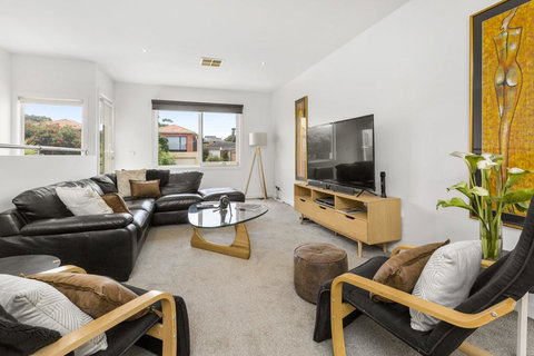 BANGALOW - MORNINGTON - Phillip Island Accommodation 3