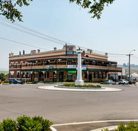 Bank Hotel Dungog - Phillip Island Accommodation