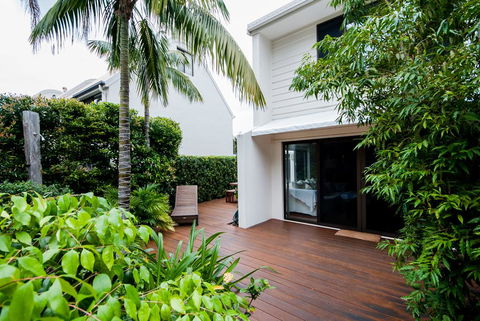 Barbados Noosa - Phillip Island Accommodation 2