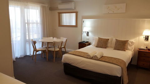 Bathurst Gold Panner - Phillip Island Accommodation 0