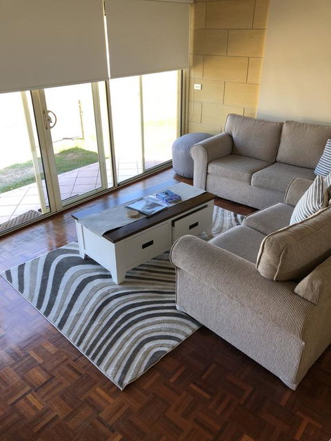 Bayview No 1 - Next To The Beach! - Phillip Island Accommodation 0