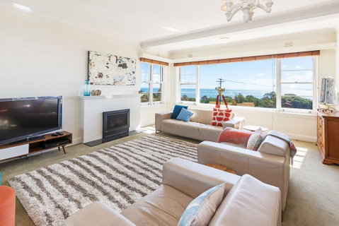 BEACH BELLE - MORNINGTON - Phillip Island Accommodation 0