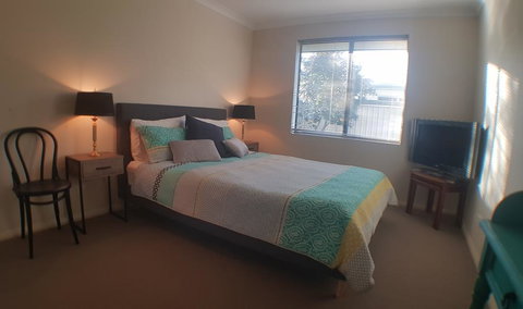 Beachfields Guest House Busselton - Phillip Island Accommodation 1