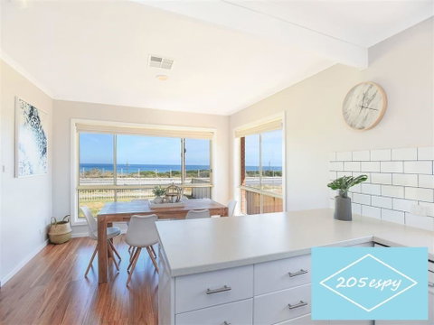Beachfront Living! - Phillip Island Accommodation 0