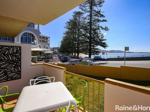 Beachfront Terrigal - 4/24 Terrigal Espl - Phillip Island Accommodation 1