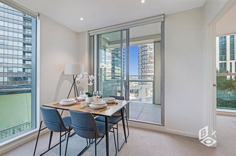 REST COLLECTION Apartments On Collins Docklands - Phillip Island Accommodation 3