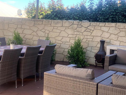 Relaxing Getaway Beachfront Access Multi Family Pets Mandurah - Phillip Island Accommodation 3