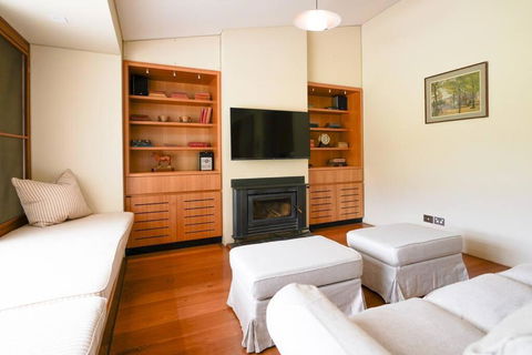 Redbank Estate - Luxury In Scone - Phillip Island Accommodation 1