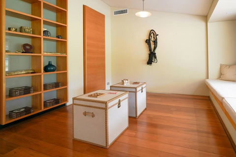 Redbank Estate - Luxury In Scone - Phillip Island Accommodation 3