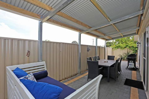 Relax At Falcon By The Bay - Phillip Island Accommodation 3