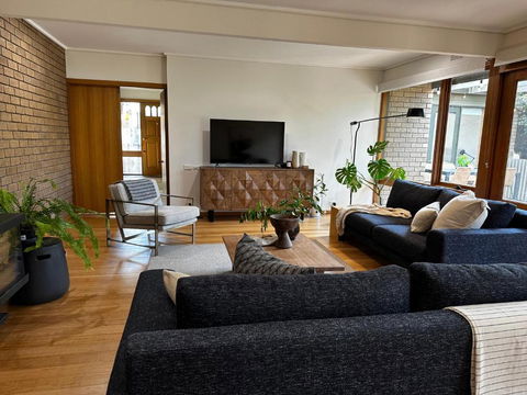 Relaxed And Stylish -self Check In, Secure Parking - Phillip Island Accommodation 0