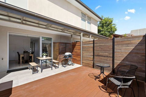 Renovated Bright Modern Retreat - Phillip Island Accommodation 3