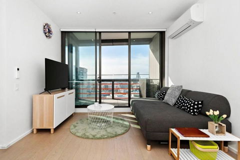 Resort-style Docklands Riverview Stay With Parking - Phillip Island Accommodation 2